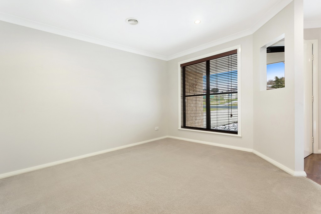 4 Johnston Crescent, Blayney NSW 2799 - photo 7