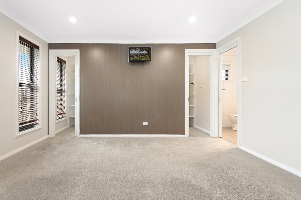 4 Johnston Crescent, Blayney NSW 2799 - photo 8