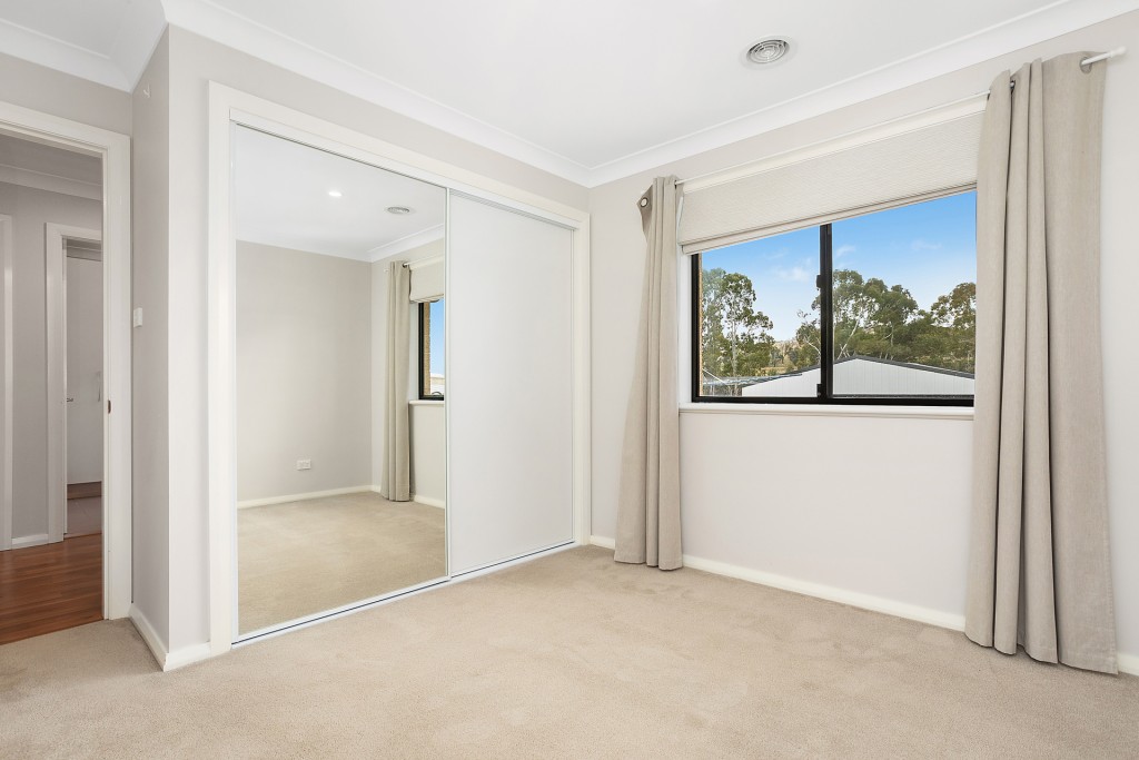 4 Johnston Crescent, Blayney NSW 2799 - photo 10