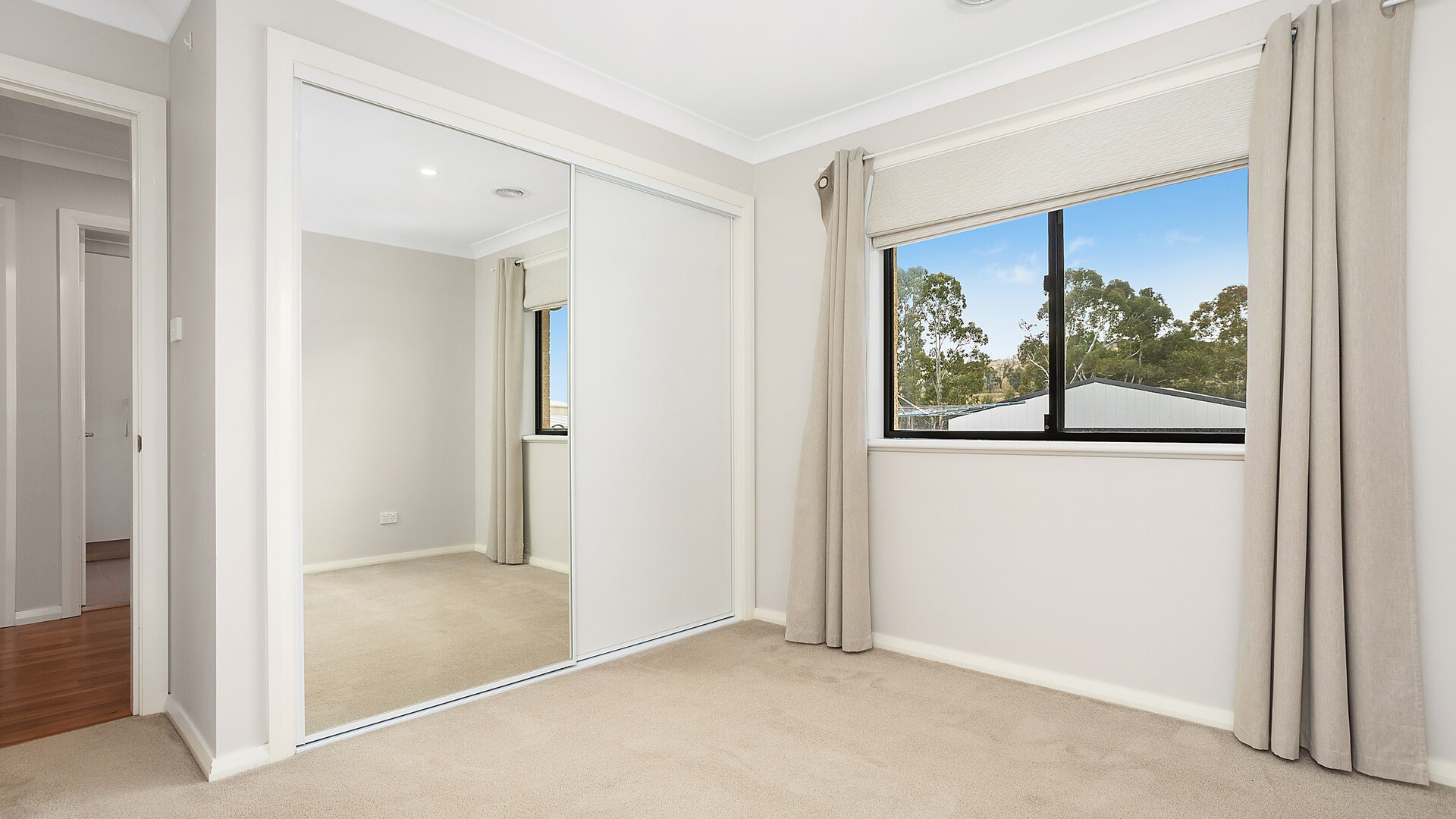 4 Johnston Crescent, Blayney NSW 2799 - photo 10