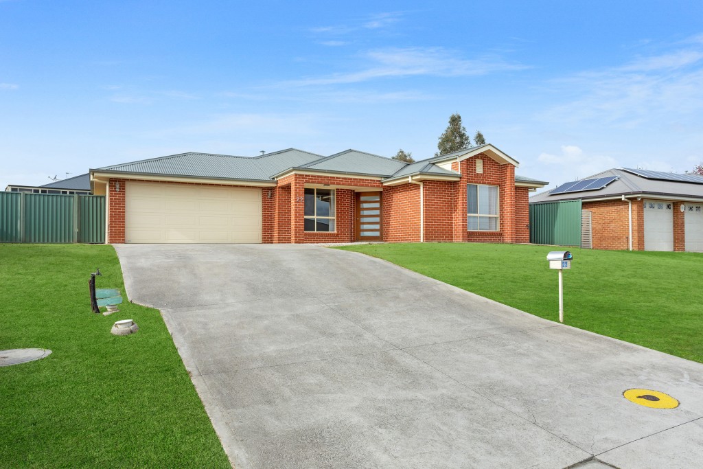 22 Blaxland Drive, Llanarth NSW 2795 - McGrath Central West