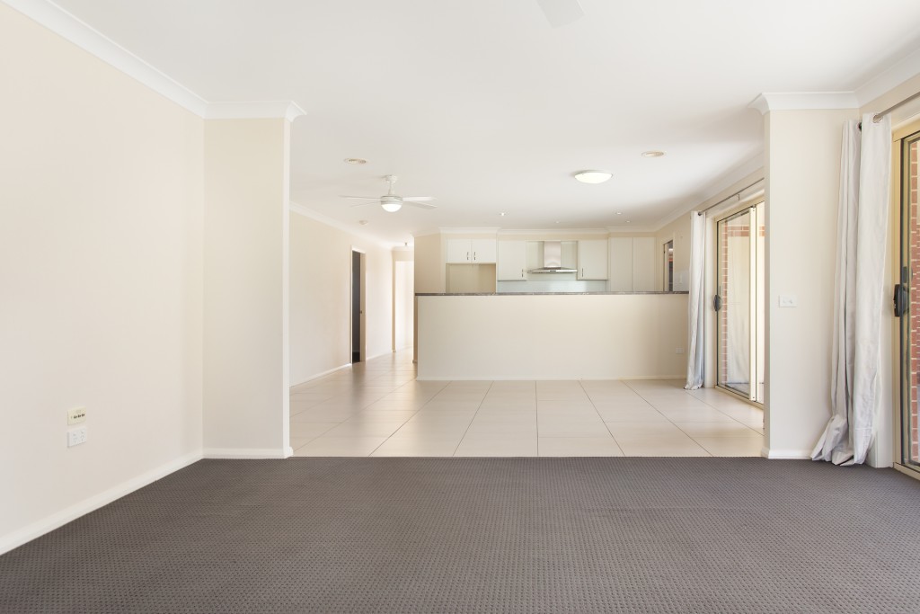 22 Blaxland Drive, Llanarth NSW 2795 - photo 4