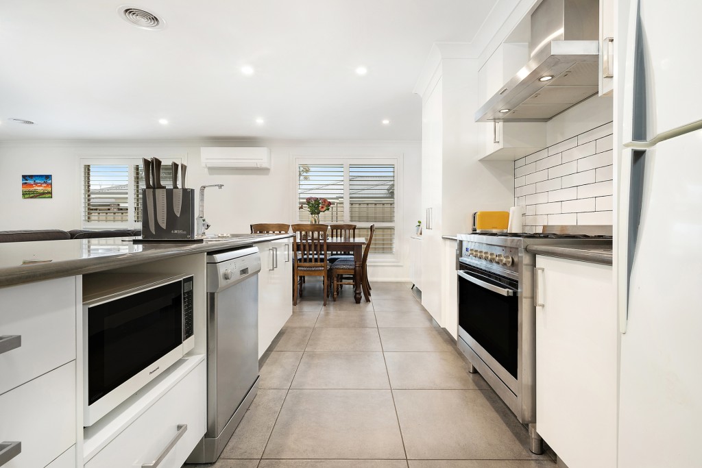 26 Emmaville Street, Orange NSW 2800 - photo 4