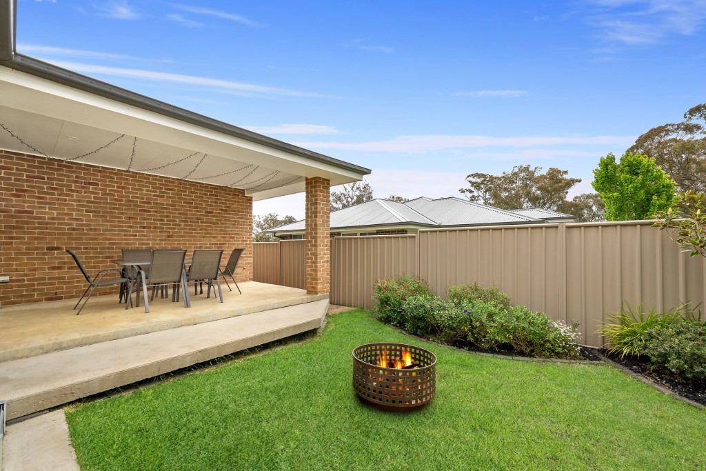 26 Emmaville Street, Orange NSW 2800 - photo 6