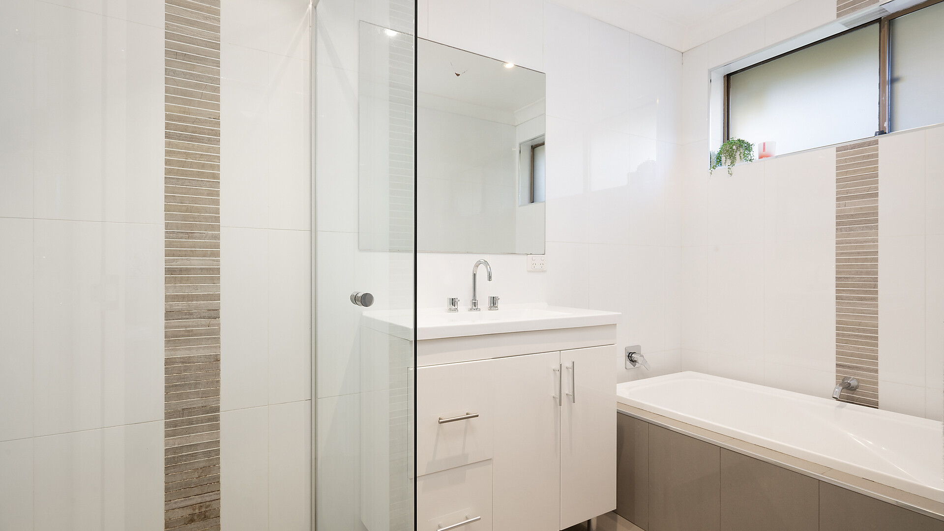 2 Prunus Avenue, Orange NSW 2800 - photo 9