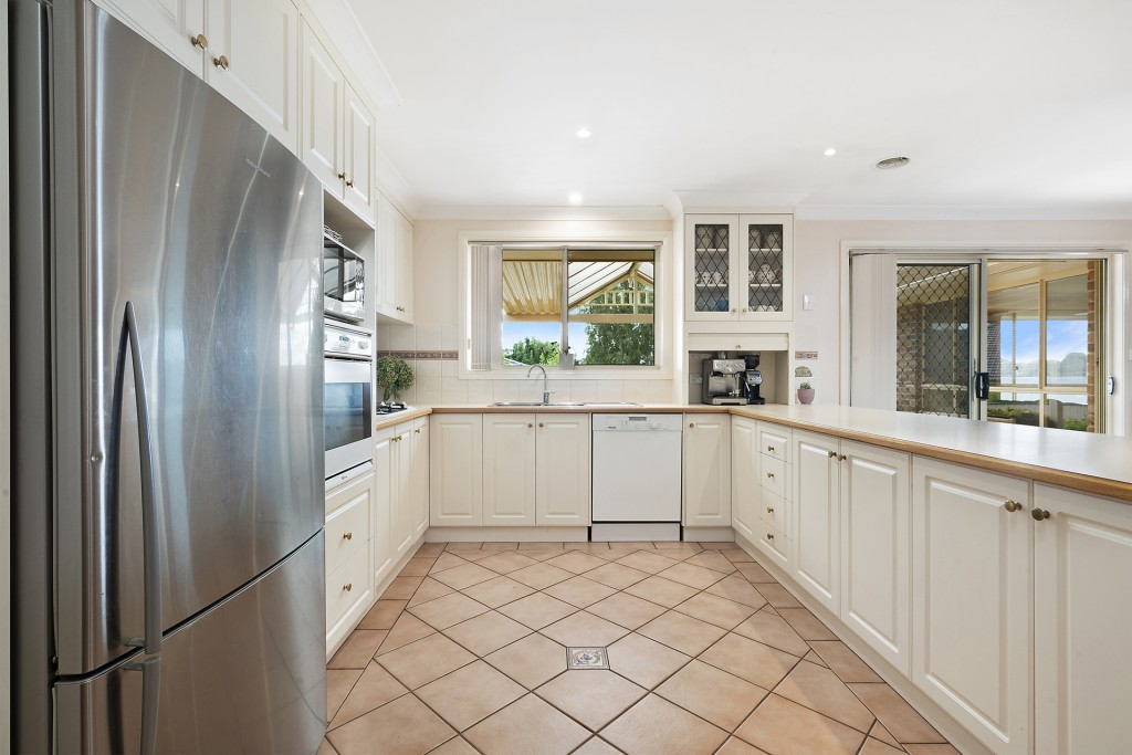 31 Lister Drive, Orange NSW 2800 - photo 3
