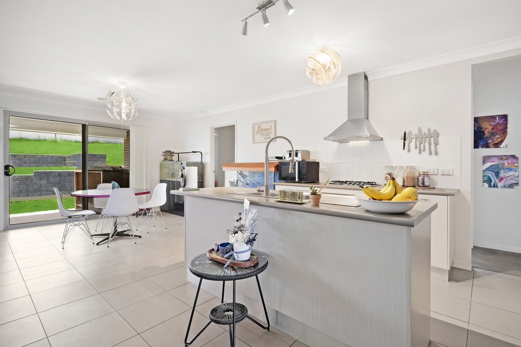 2 Sullivan Circuit, Orange NSW 2800 - photo 2