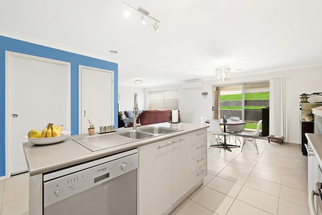 2 Sullivan Circuit, Orange NSW 2800 - photo 3