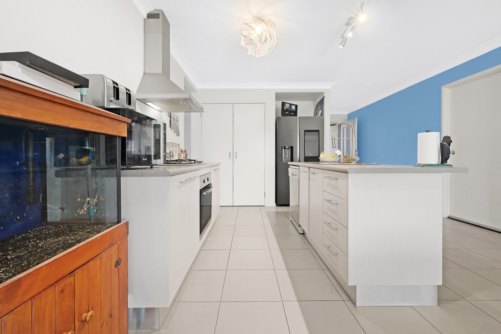 2 Sullivan Circuit, Orange NSW 2800 - photo 4