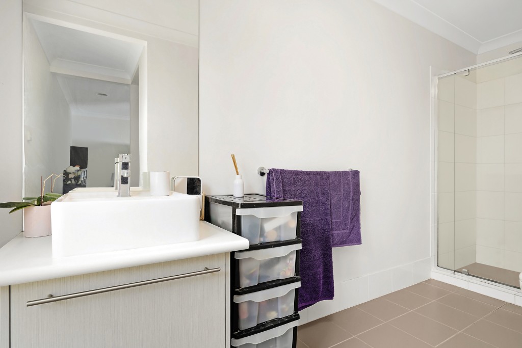 2 Sullivan Circuit, Orange NSW 2800 - photo 8