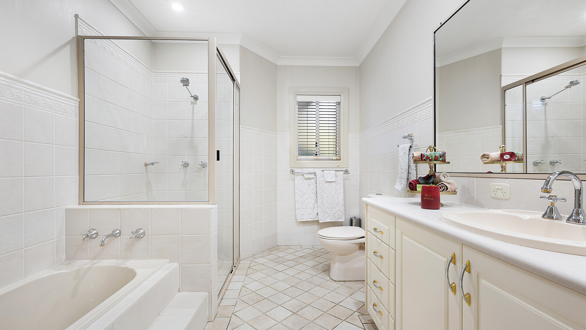Sold - 10 Tinnock Place - New Property in Orange - Real Estate by Josh Fitzgerald