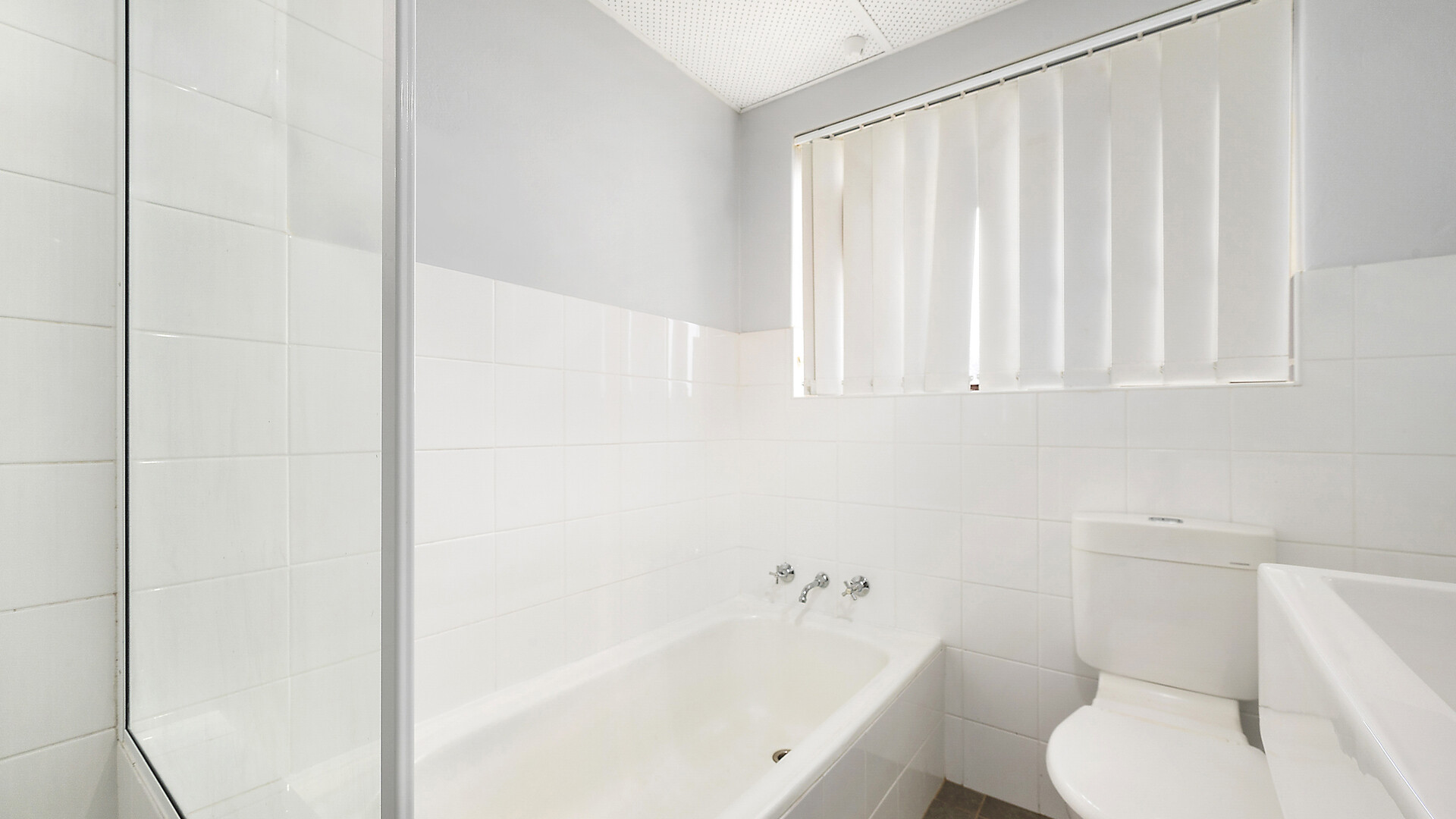 10/14-16 Burrendong Way, Orange NSW 2800 - photo 2
