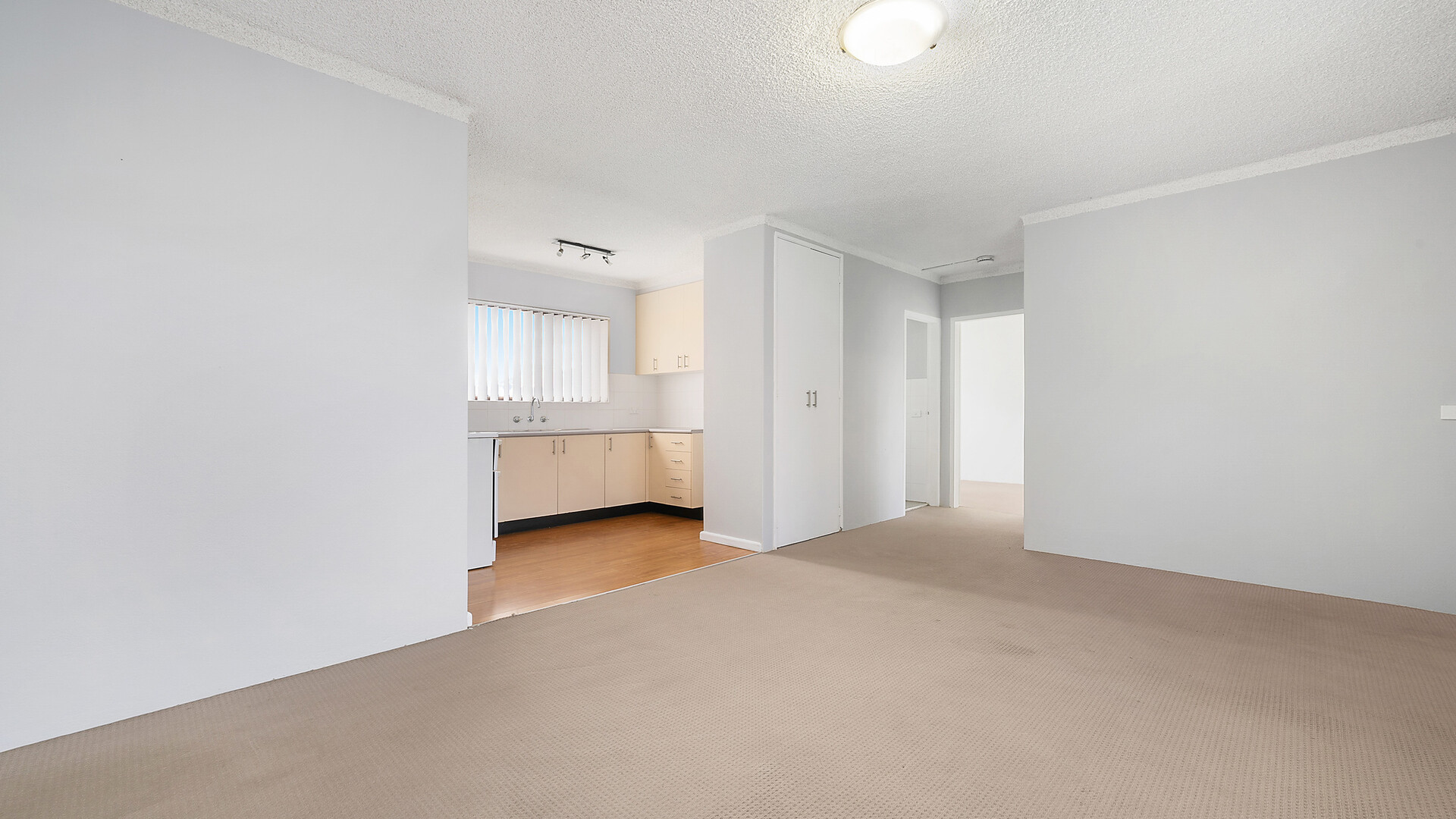 10/14-16 Burrendong Way, Orange NSW 2800 - photo 4