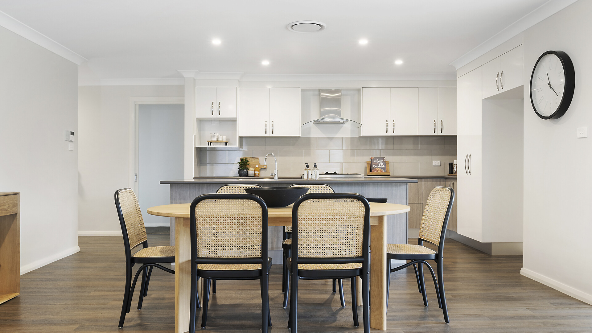 22 Scarborough Street, Orange NSW 2800 - photo 5