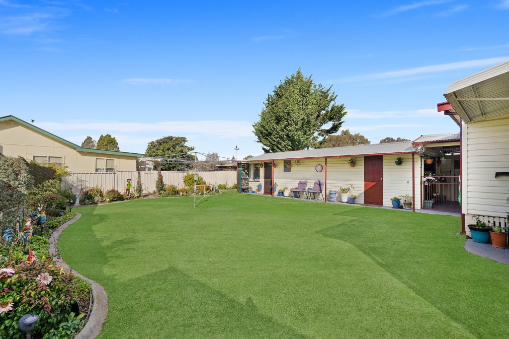 176 Clinton Street, Orange NSW 2800 - photo 13