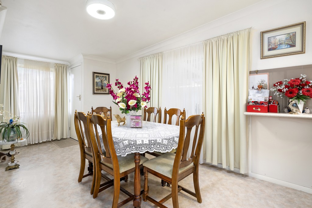 176 Clinton Street, Orange NSW 2800 - photo 4