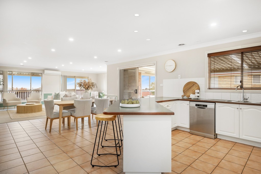 27 Olympic Drive, Orange NSW 2800 - photo 3