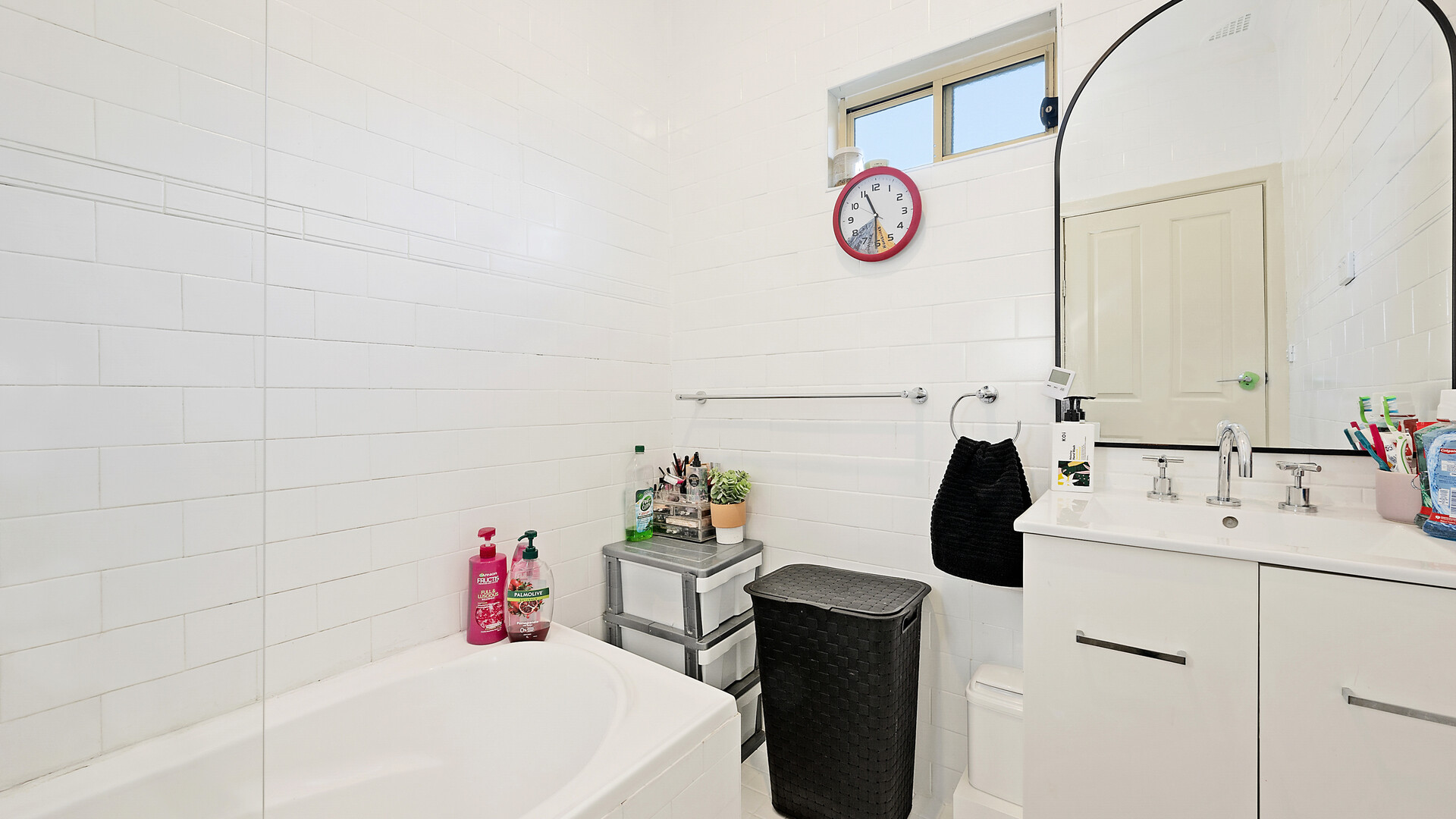 28 Kearneys Drive, Orange NSW 2800 - photo 11