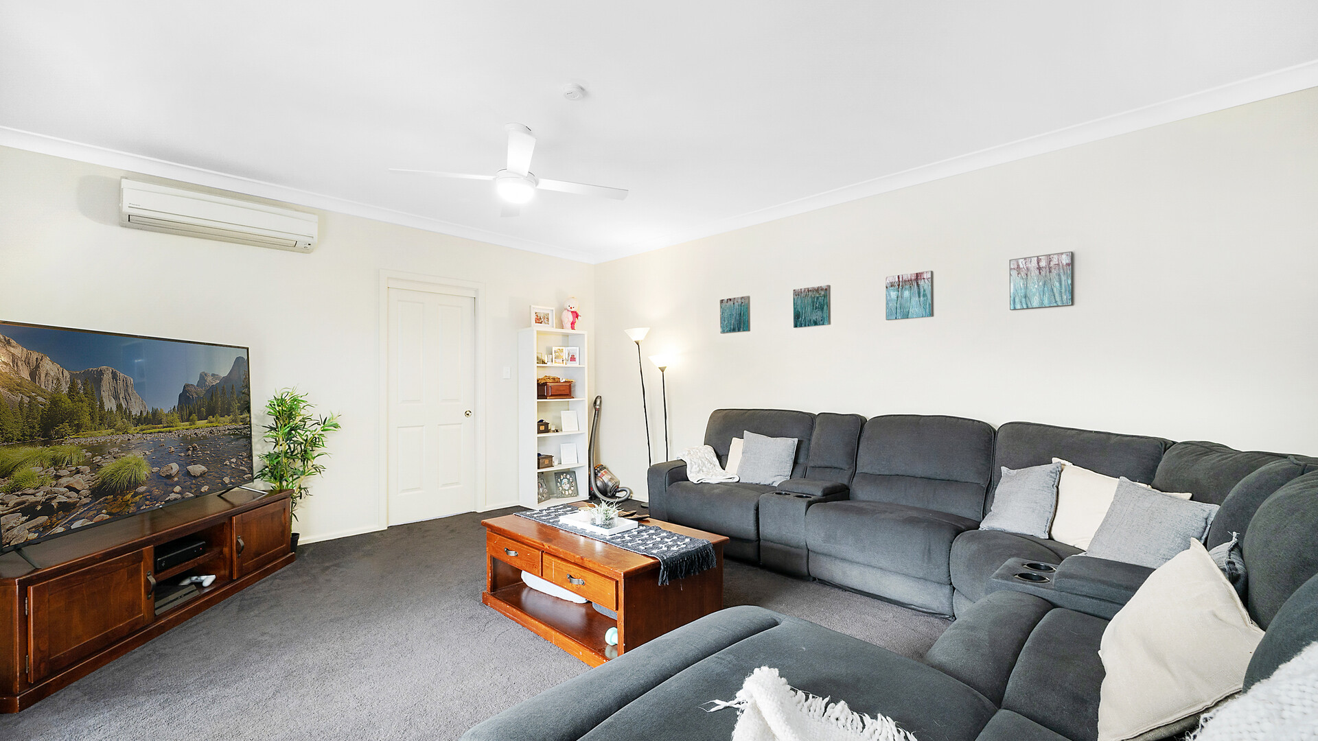 28 Kearneys Drive, Orange NSW 2800 - photo 4