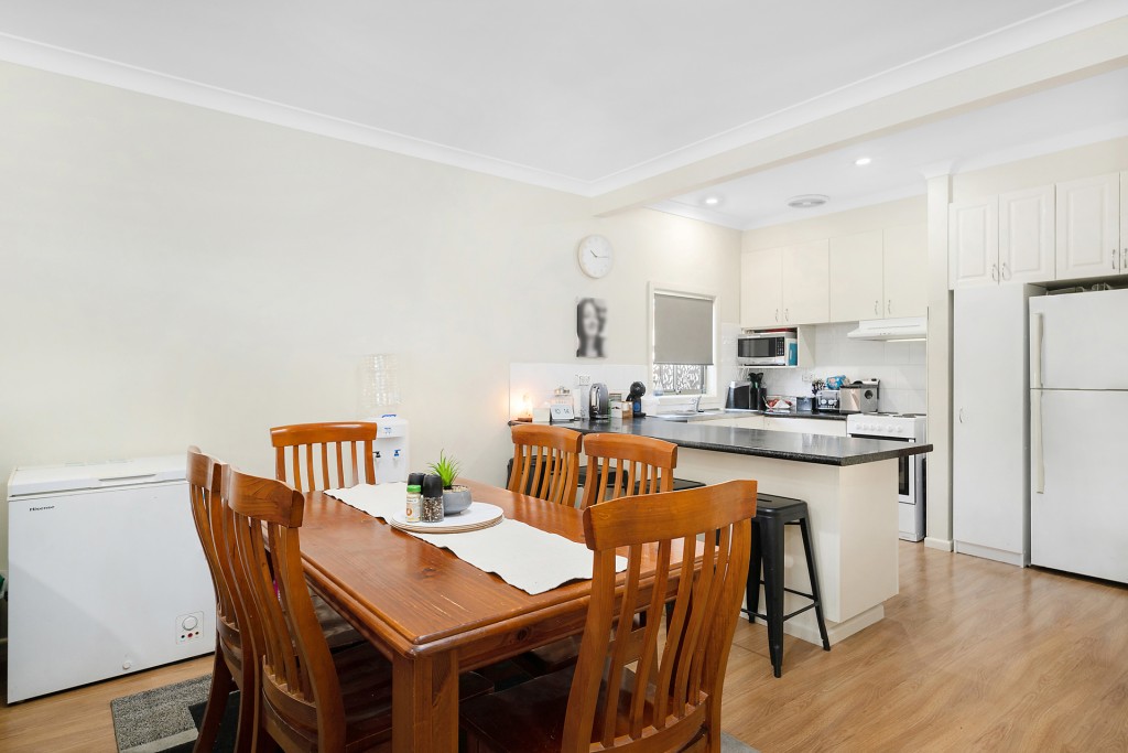 28 Kearneys Drive, Orange NSW 2800 - photo 6