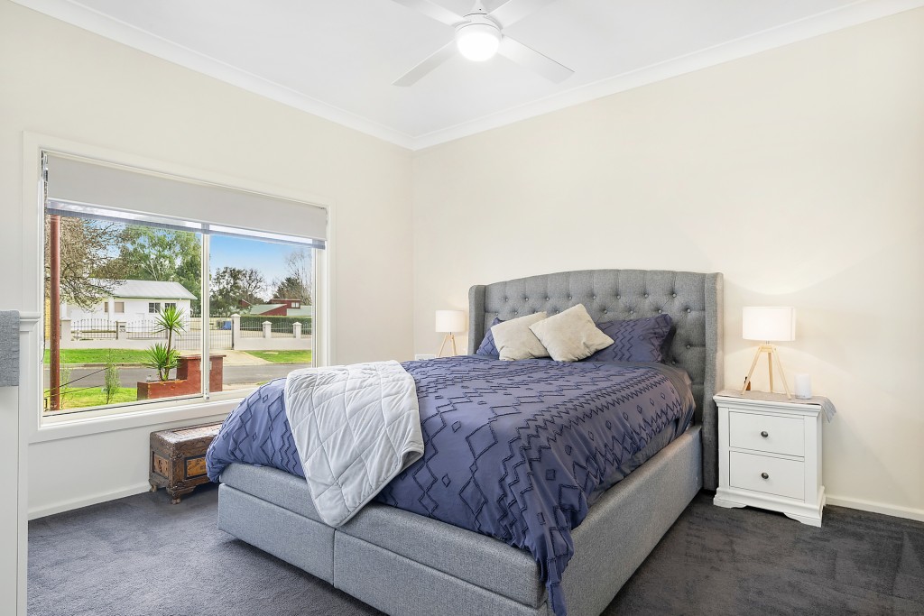 28 Kearneys Drive, Orange NSW 2800 - photo 7