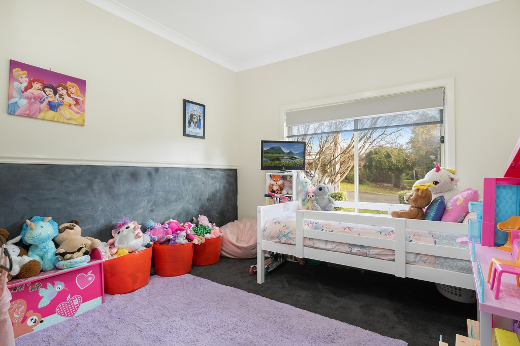 28 Kearneys Drive, Orange NSW 2800 - photo 9