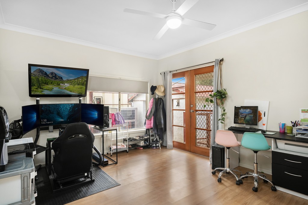 28 Kearneys Drive, Orange NSW 2800 - photo 10