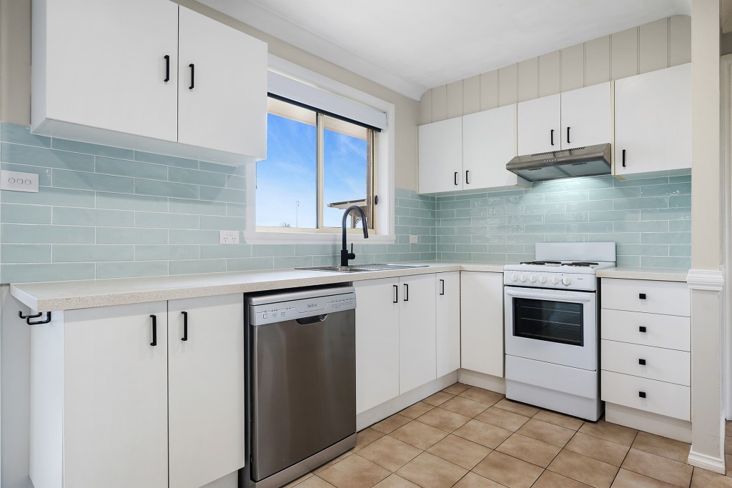 15 Turner Crescent, Orange NSW 2800 - photo 2