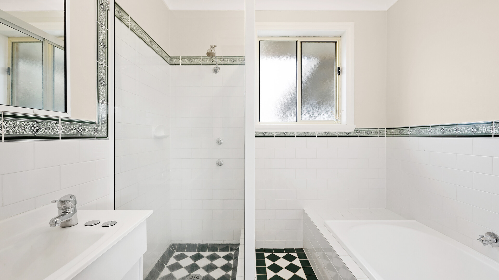 15 Turner Crescent, Orange NSW 2800 - photo 6