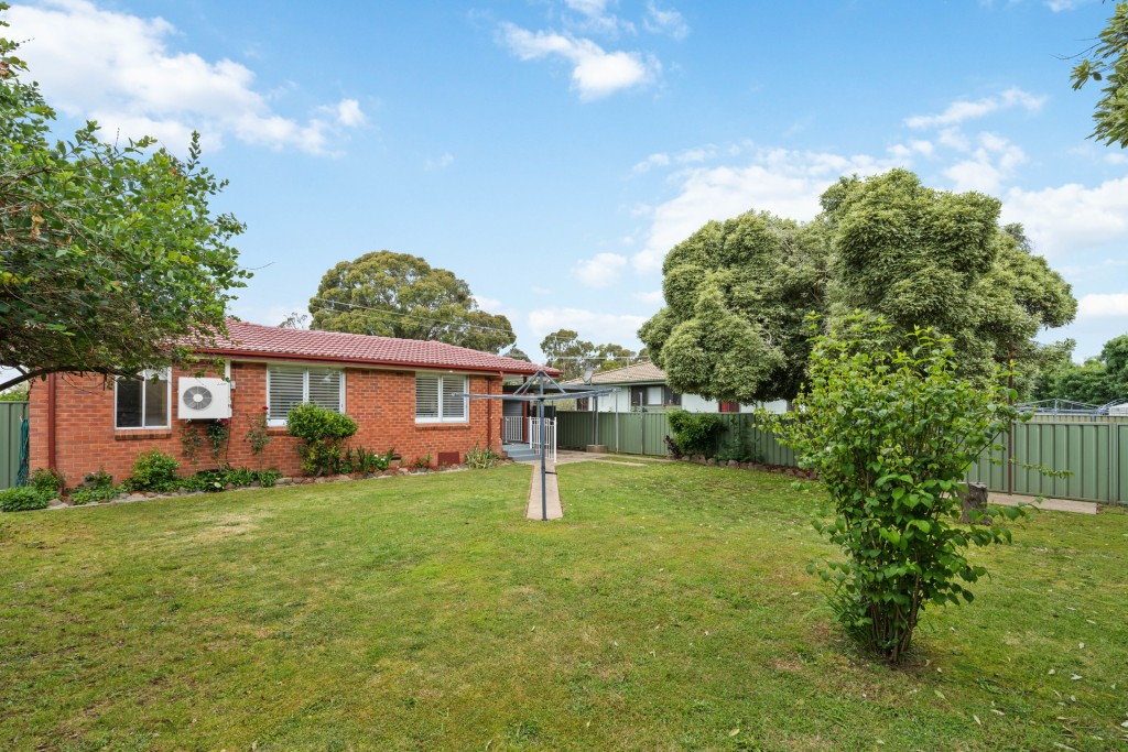 119 Lone Pine Avenue, Orange NSW 2800 - photo 11