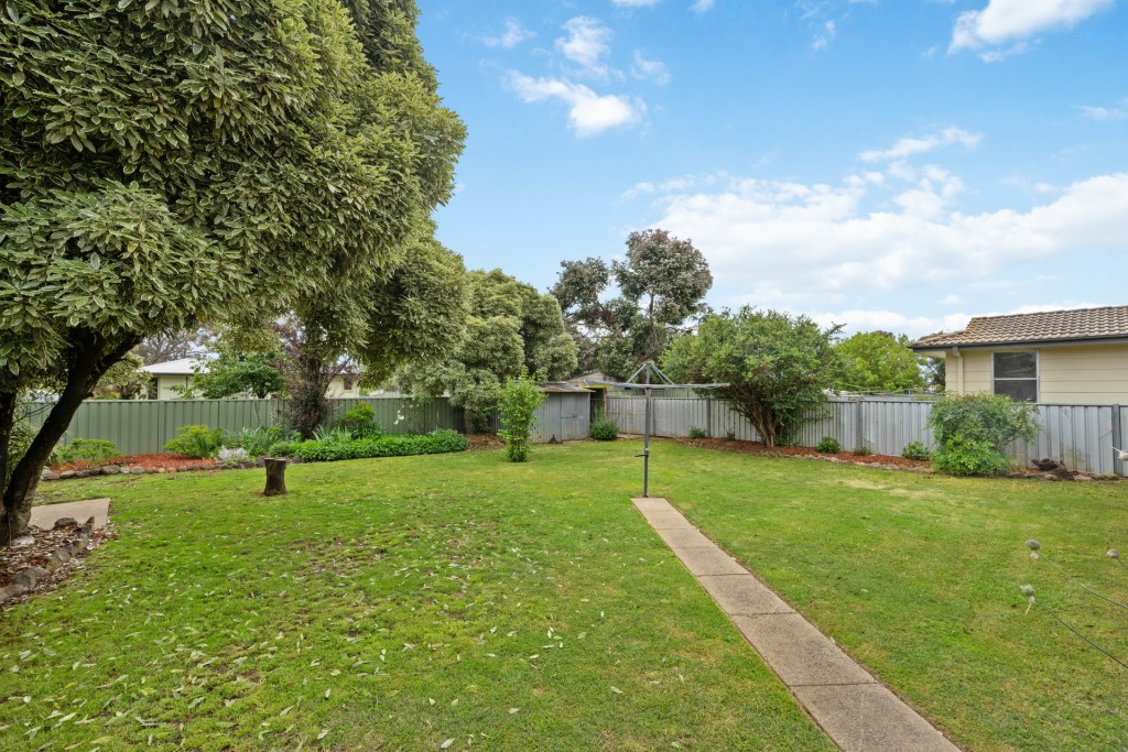 119 Lone Pine Avenue, Orange NSW 2800 - photo 10