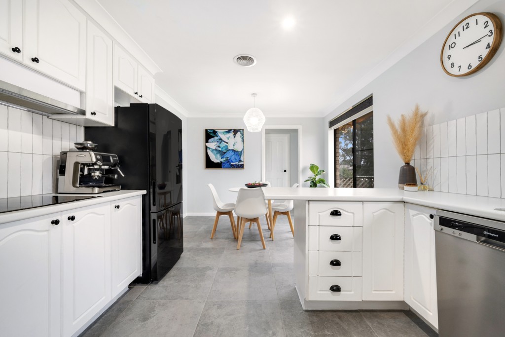 13 Kalkadoon Place, Orange NSW 2800 - photo 14