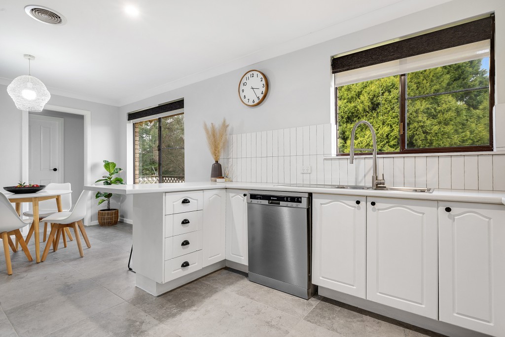 13 Kalkadoon Place, Orange NSW 2800 - photo 16