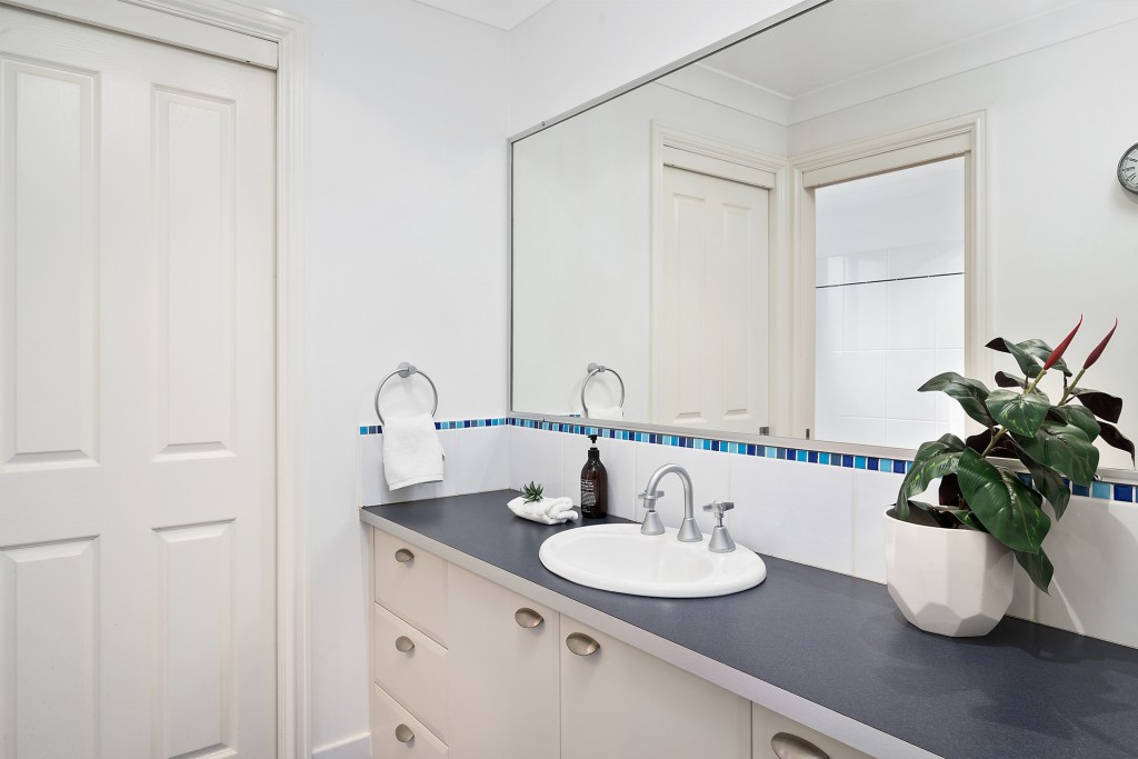 1 Bimble Close, Orange NSW 2800 - photo 13
