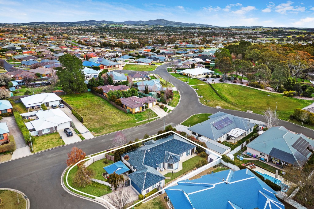 1 Bimble Close, Orange NSW 2800 - photo 18