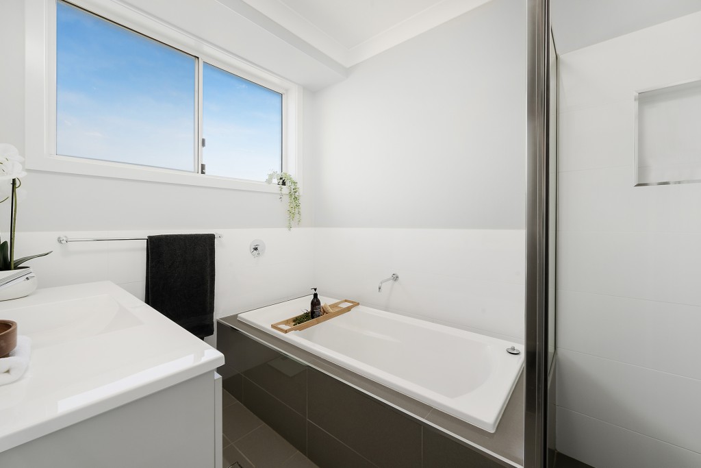 50 Molloy Drive, Orange NSW 2800 - photo 5
