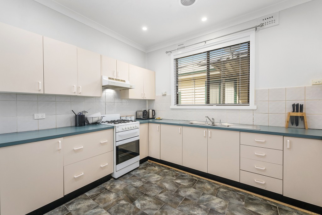 182 McLachlan Street, Orange NSW 2800 - photo 5