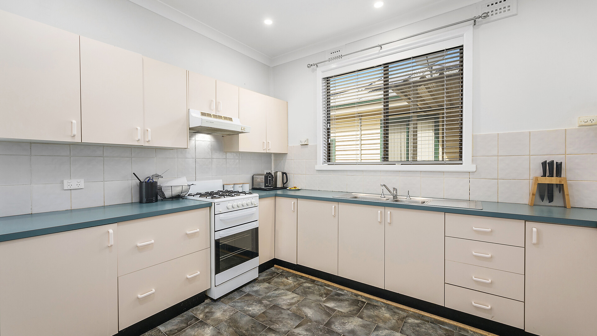 182 McLachlan Street, Orange NSW 2800 - photo 5