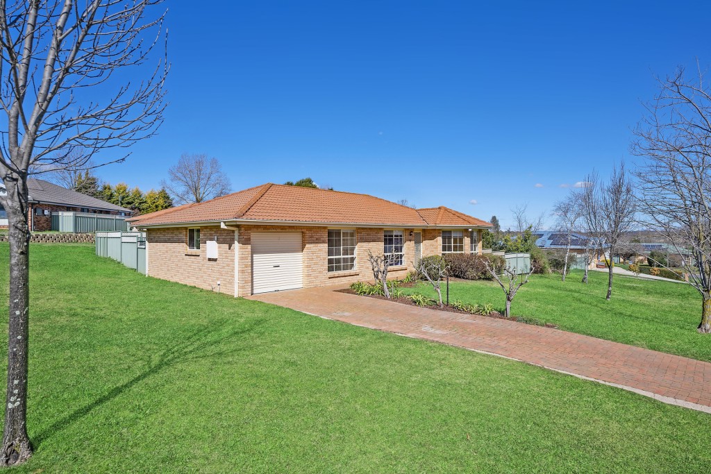 6 Mark Place, Orange NSW 2800 - McGrath Central West