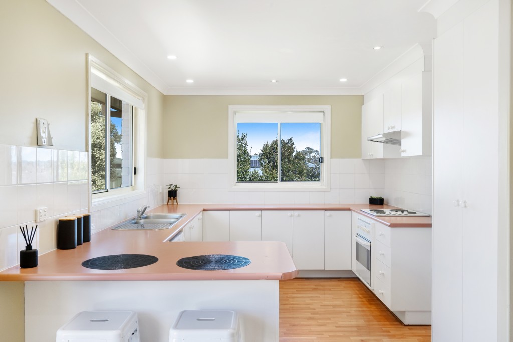 6 Mark Place, Orange NSW 2800 - photo 3