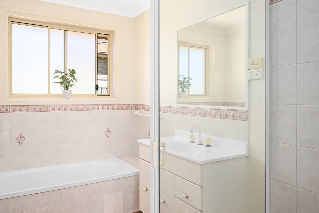 6 Mark Place, Orange NSW 2800 - photo 10