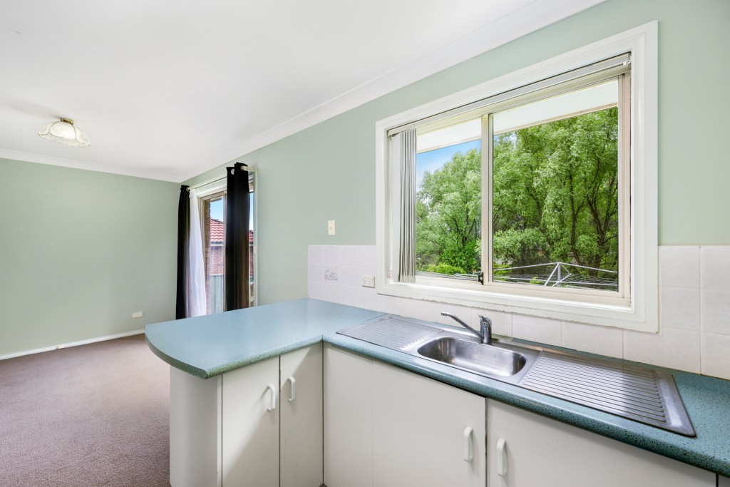 8 Todd Place, Orange NSW 2800 - photo 3