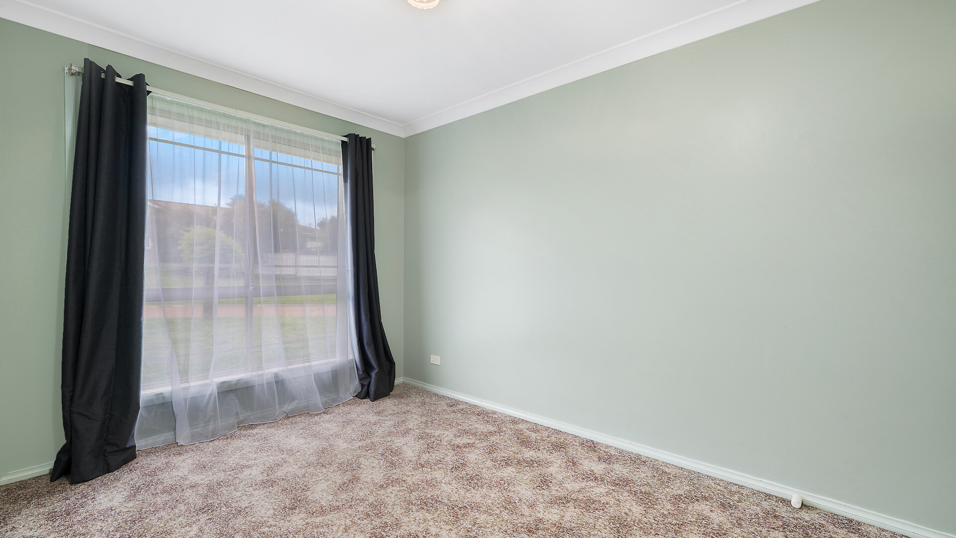 8 Todd Place, Orange NSW 2800 - photo 5