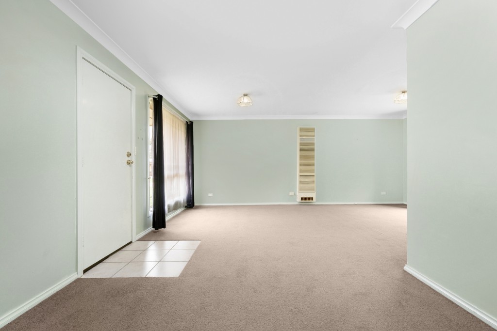 8 Todd Place, Orange NSW 2800 - photo 7