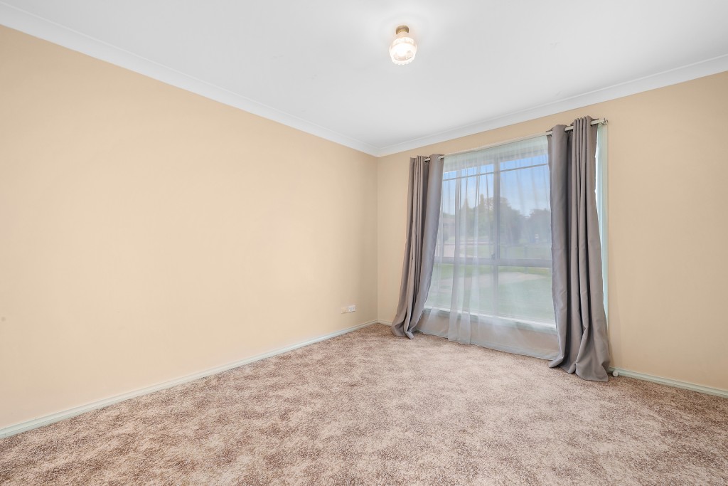 8 Todd Place, Orange NSW 2800 - photo 8