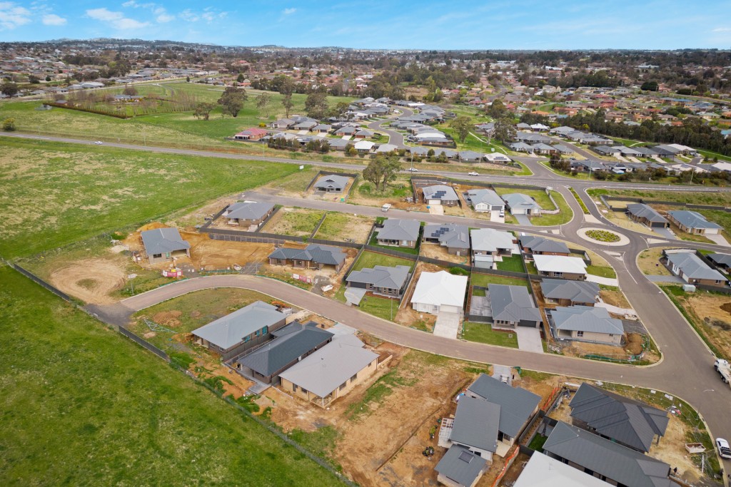 5 Tempest Way, Orange NSW 2800 - photo 14