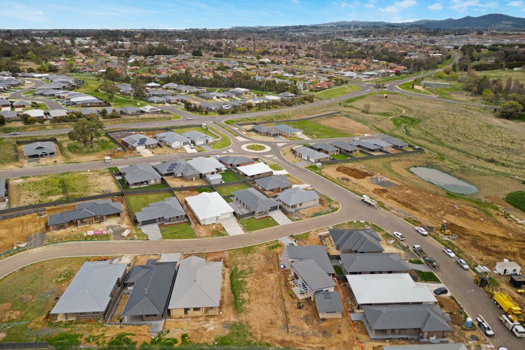 5 Tempest Way, Orange NSW 2800 - photo 8