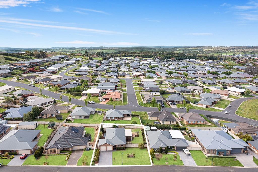 8 Packham Street, Orange NSW 2800 - photo 15