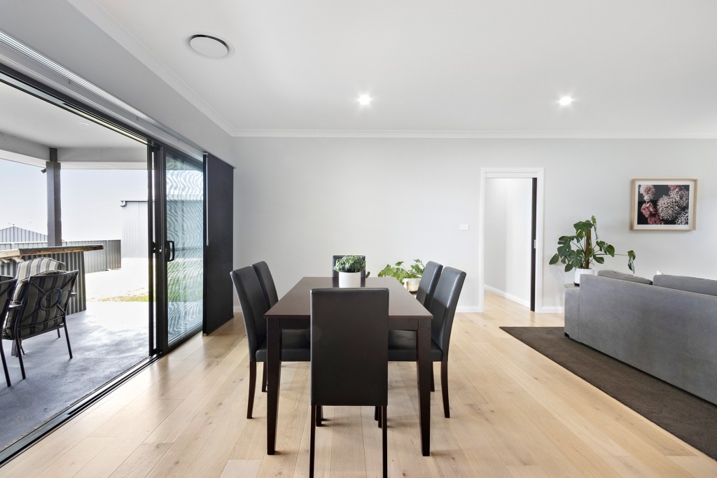 15 Bartlett Street, Orange NSW 2800 - photo 2