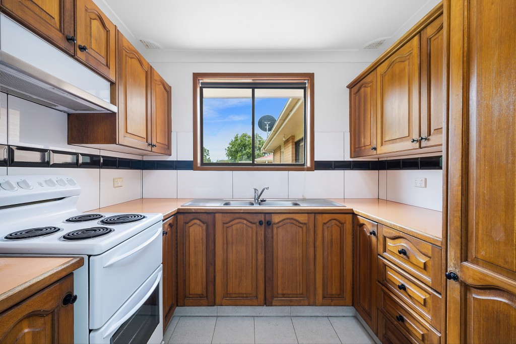6 Covent Close, Orange NSW 2800 - photo 2